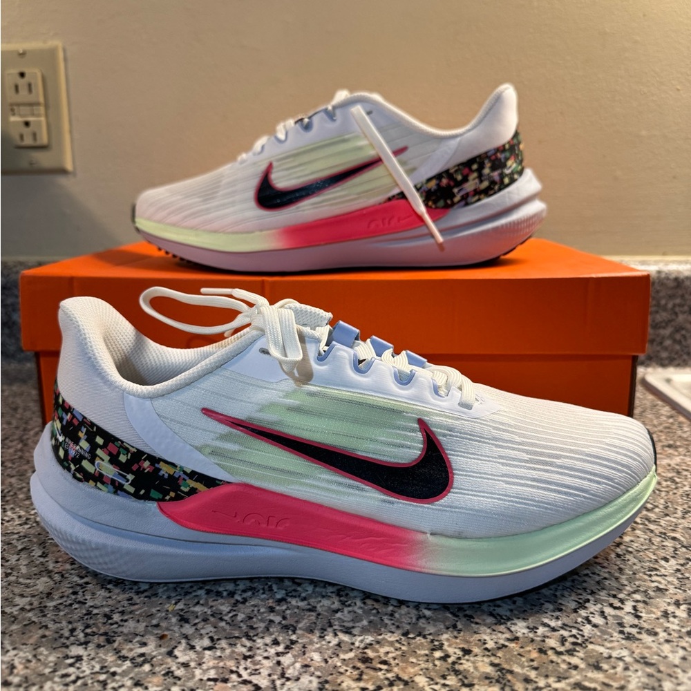 Nike Womens Zoom Winflo 9 Running Shoes Sneakers Sz 8.5 White Floral FD0880-100